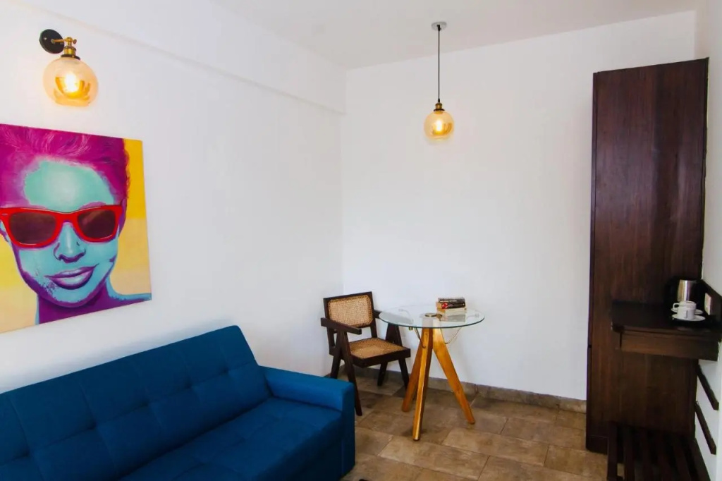 Half Hotel, photo 5