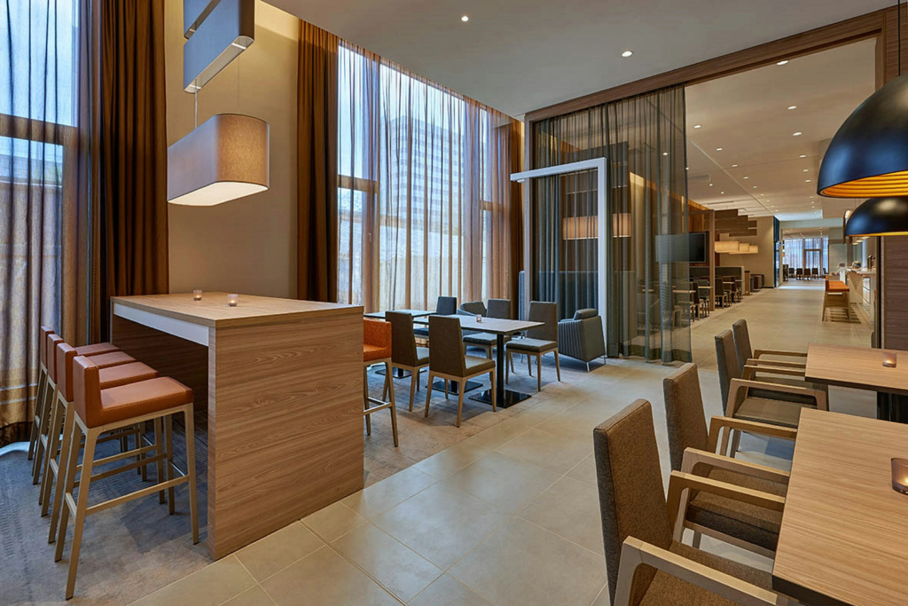 Hampton By Hilton Berlin City Centre Alexanderplatz — photo 3