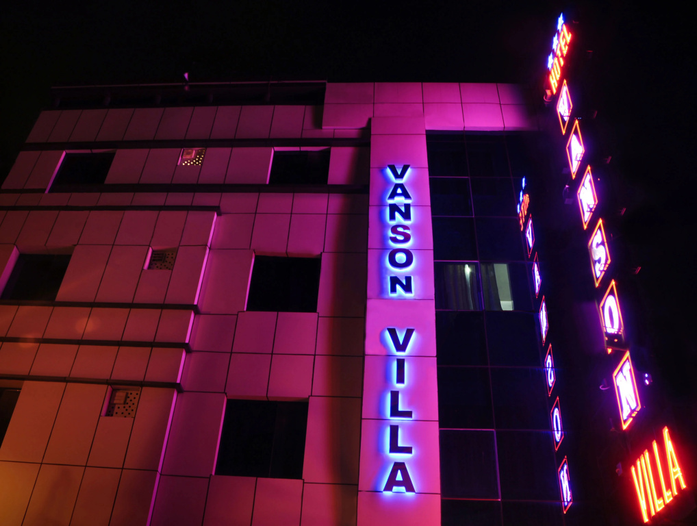 Hotel Vanson Villa, City Centre - With Free Airport & Train Station Pickup