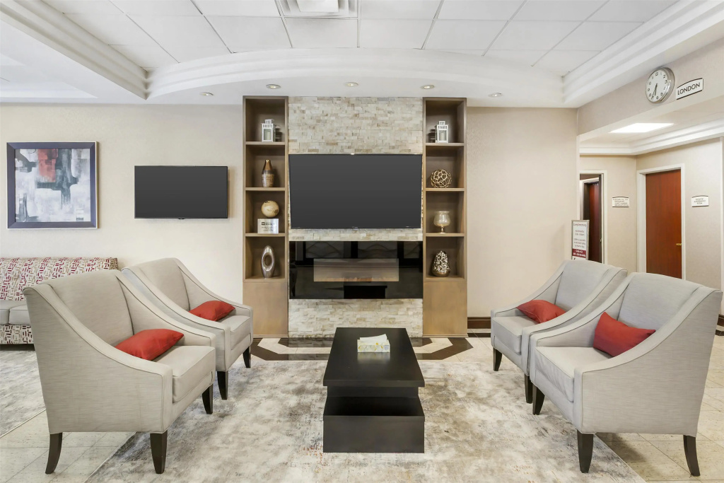 Best Western Plus Travel Hotel Toronto Airport, photo 2