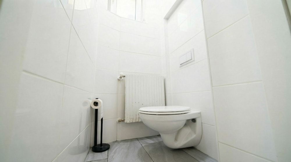 15 Min to Vienna Center - Affordable & Simple 5BR Apt with WIFI — photo 7