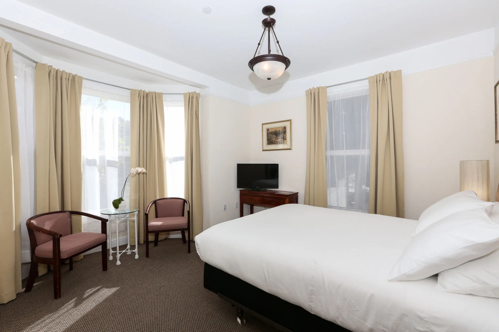 The Grove Inn, photo 2