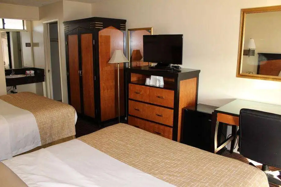 Travelodge by Wyndham Buena Park, photo 2