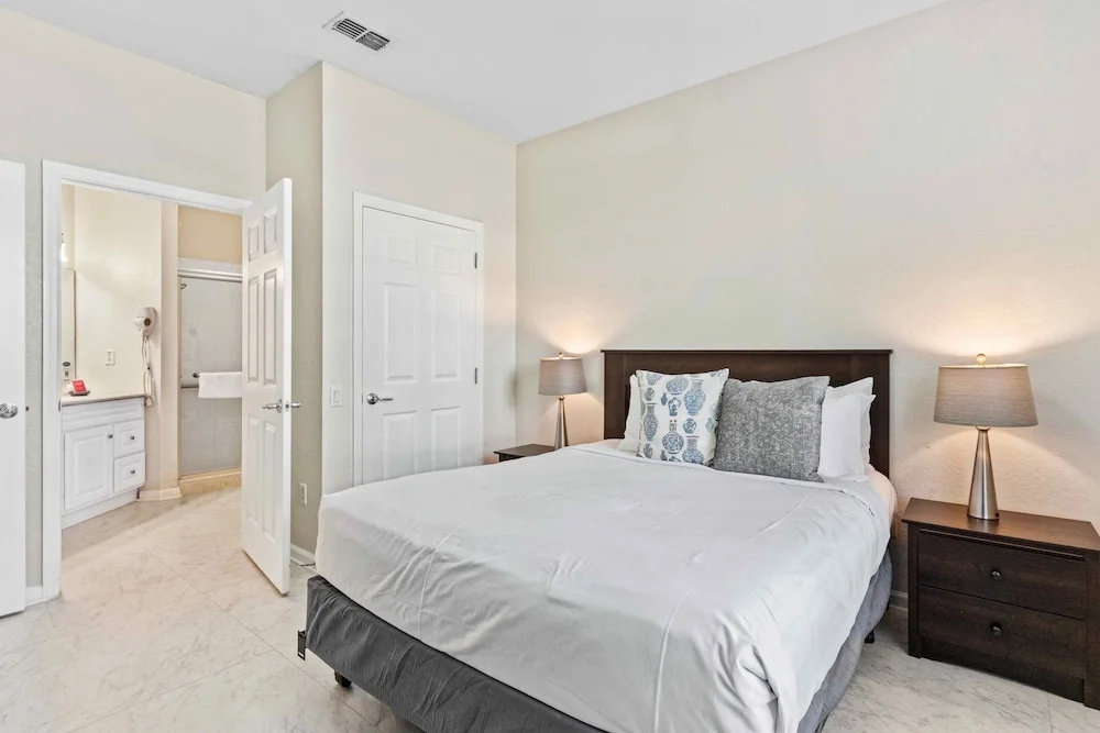 First Floor Vista Cay Condo W/free Resort Access!, photo 3