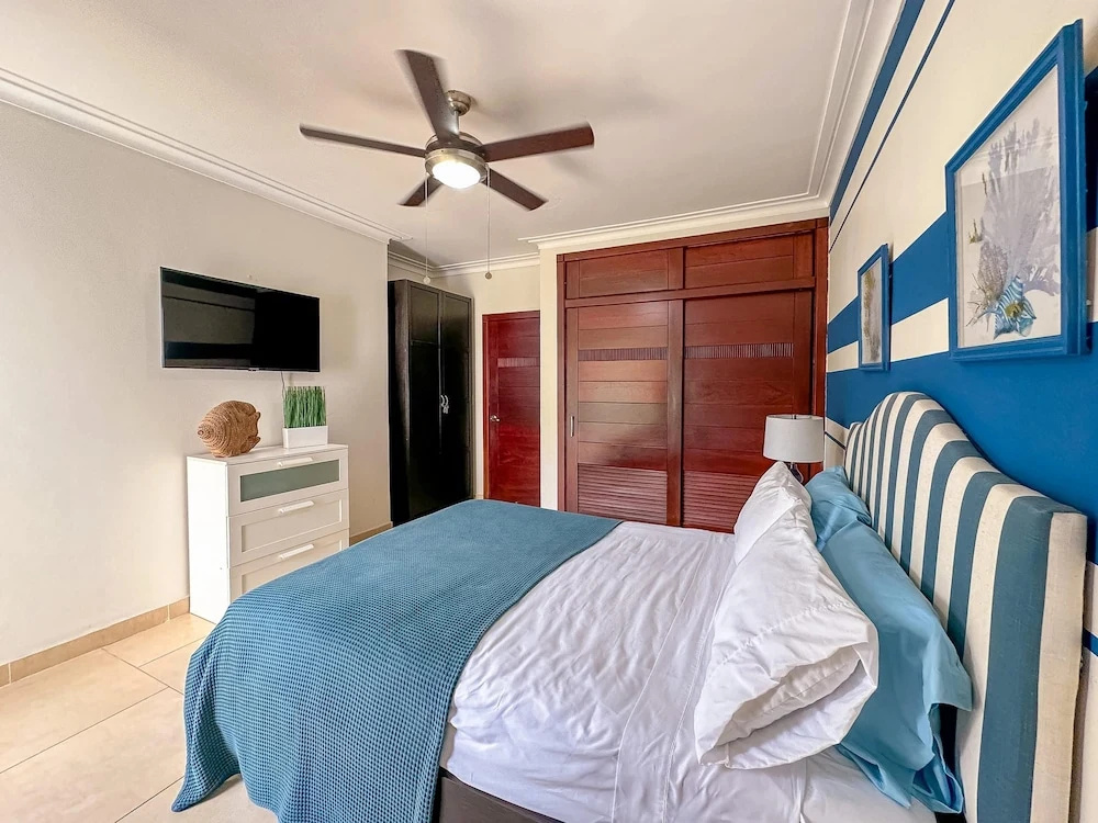 Beautiful 2 BR Apartment With BBQ, photo 5