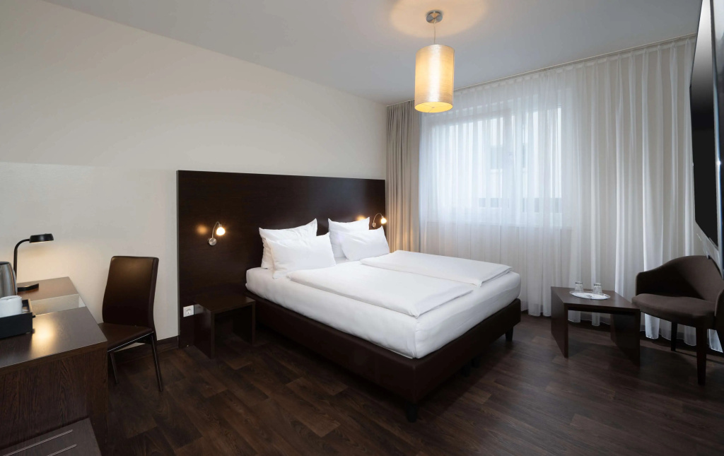 Premier Inn Berlin City Spittelmarkt — photo 6