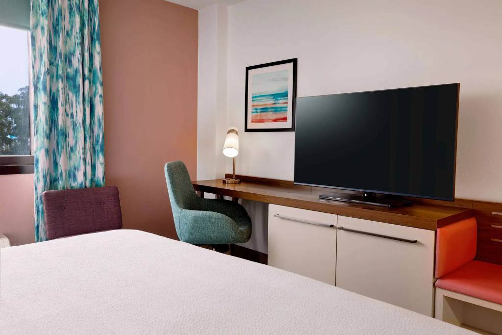 Hilton Garden Inn LAX Los Angeles Airport Hotel — photo 6