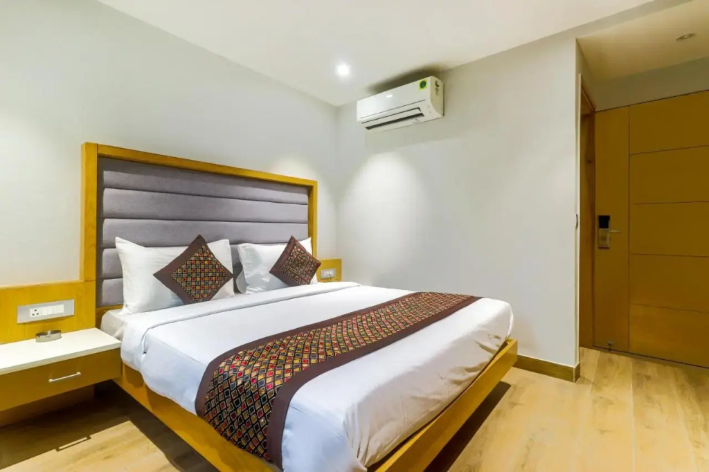 Hotel Bricks, Karol Bagh, New Delhi, photo 5