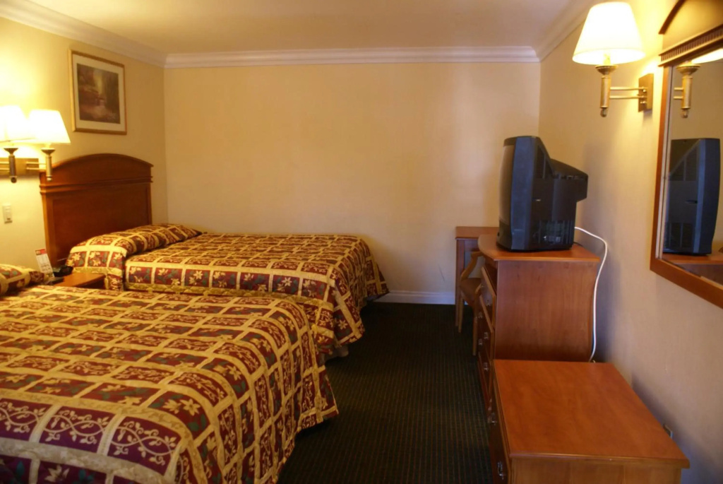 Colony Inn, photo 2