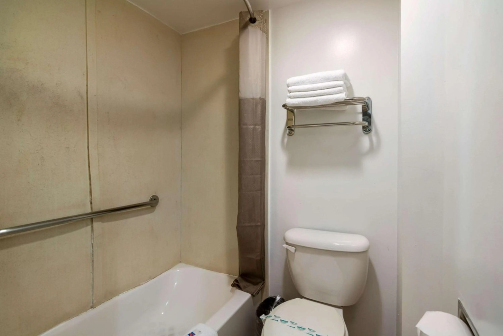 Motel 6 Monterey Park, CA — photo 8
