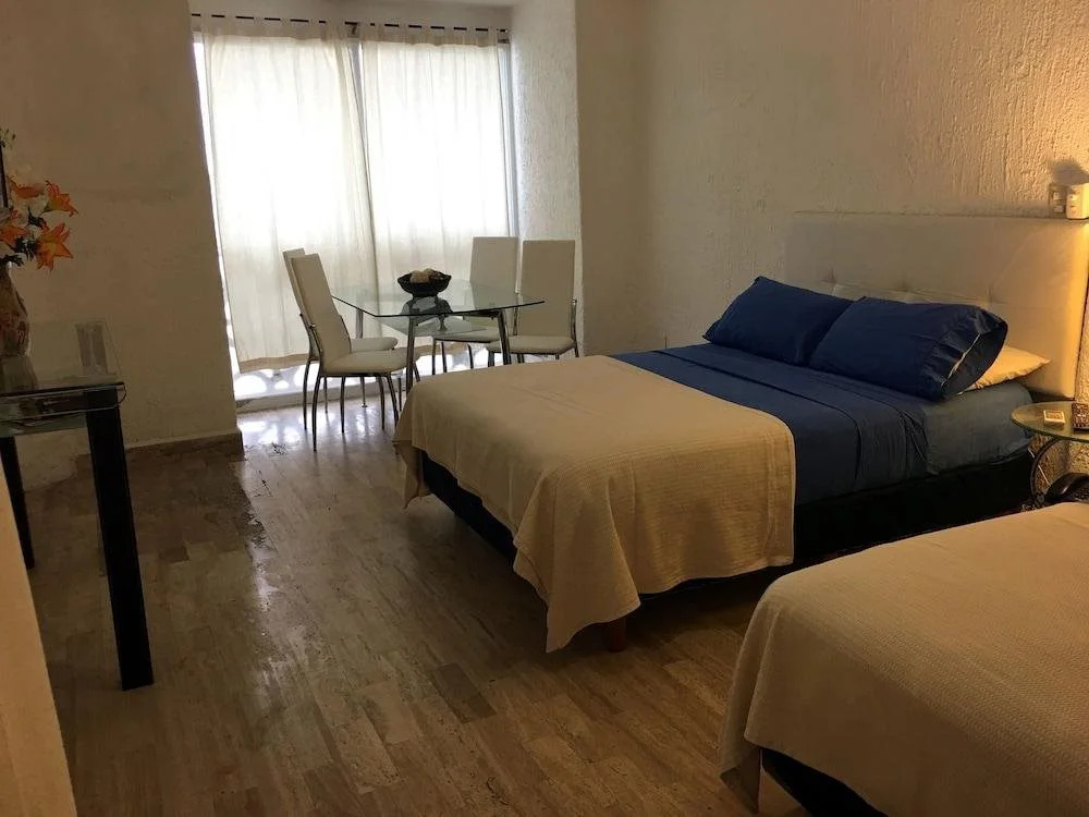 Cancun Plaza Condo Hotel, photo 2