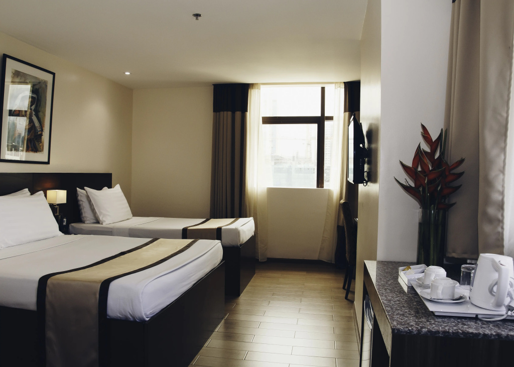Golden Prince Hotel and Suites, photo 2