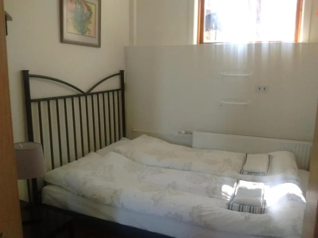 Reykjavik Peace Center - Guesthouse, photo 4