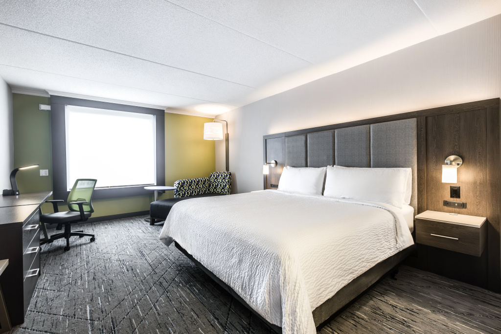 Holiday Inn Express & Suites Toronto Airport South by IHG, photo 3
