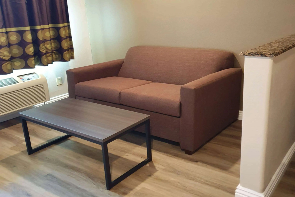 Super 8 by Wyndham Cypress Buena Park Area, photo 2