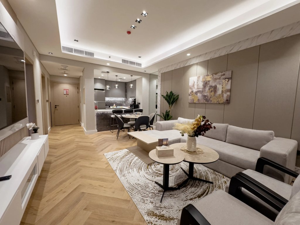 Vserve Elevate Your Stay with Stunning Skyline Views Apartments, photo 4