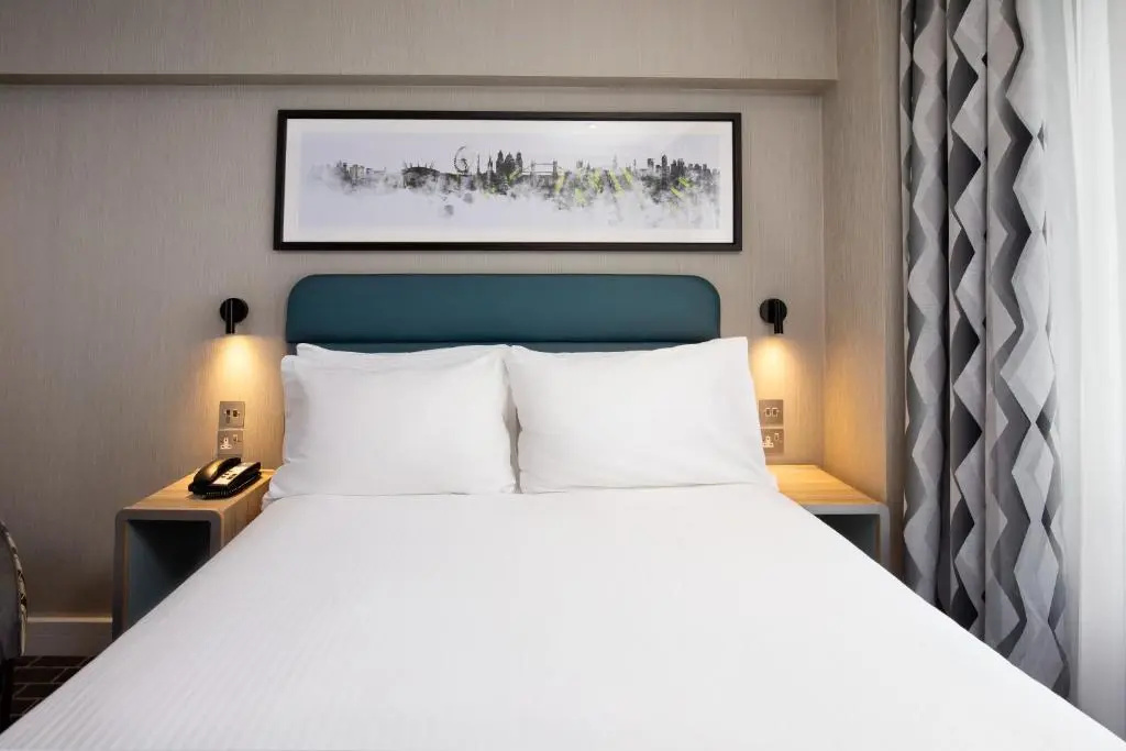 City Sleeper at Royal National Hotel — photo 6