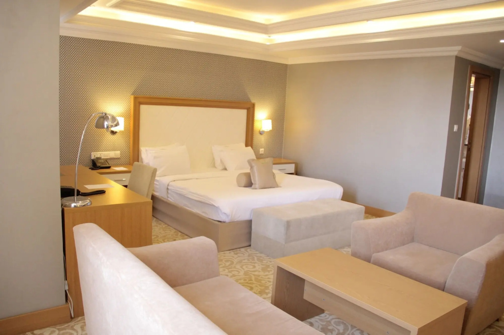 Momona Hotel — photo 6