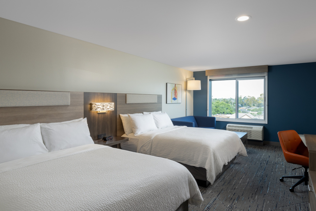 Holiday Inn Express & Suites Hawaiian Gardens, photo 5
