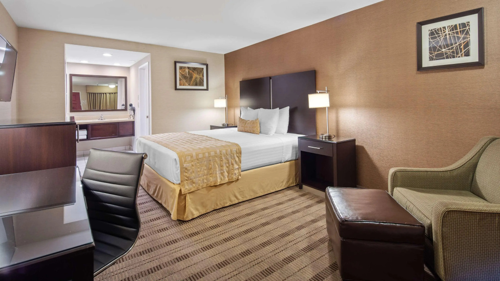 Best Western Pasadena Royale Inn & Suites — photo 3