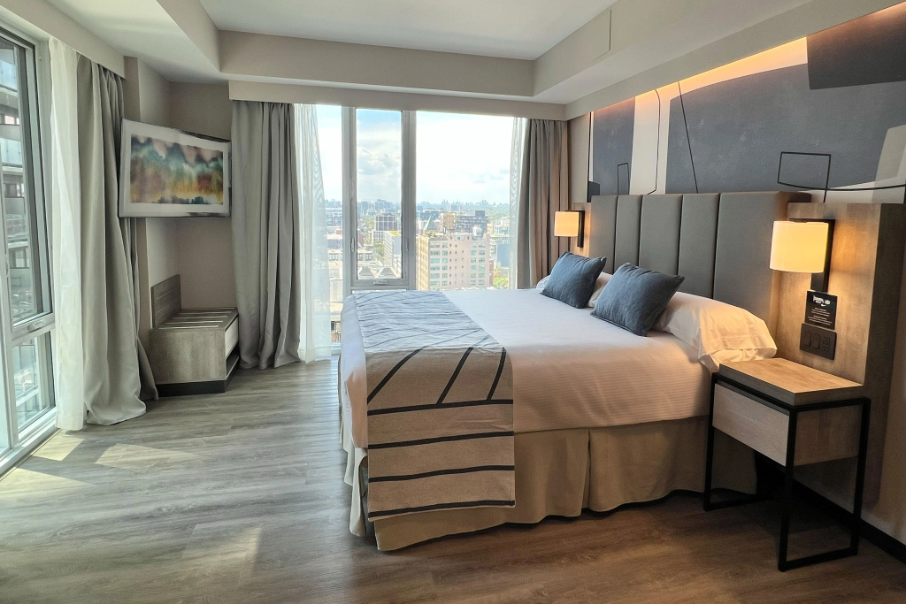 Hotel Riu Plaza Toronto — photo 6