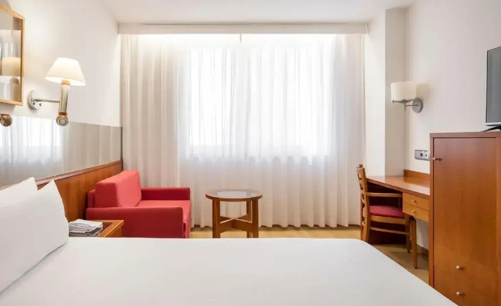 Отель Ilunion Les Corts Spa — photo 7