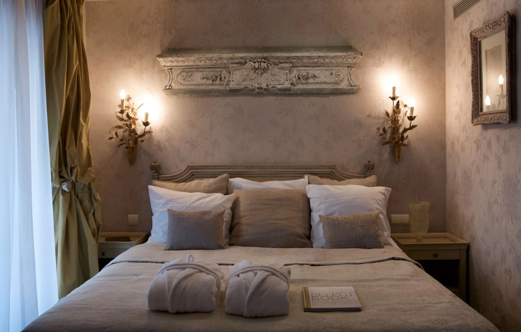 Hôtel Chateaubriand Champs Elysées — photo 5