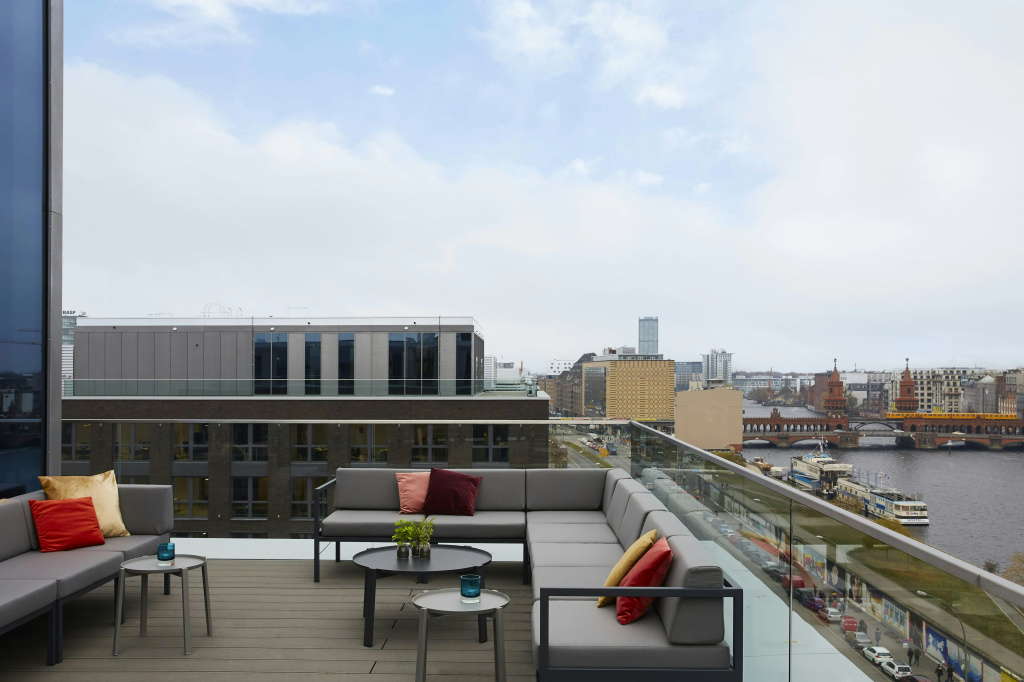 Hotel Indigo Berlin - East Side Gallery by IHG — photo 8