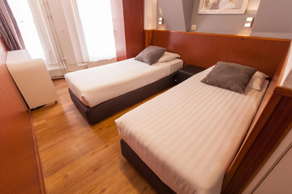 Travel Hotel Amsterdam — photo 5