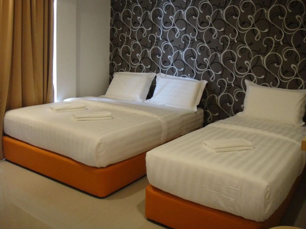 1 Hotel Kuchai Lama — photo 7
