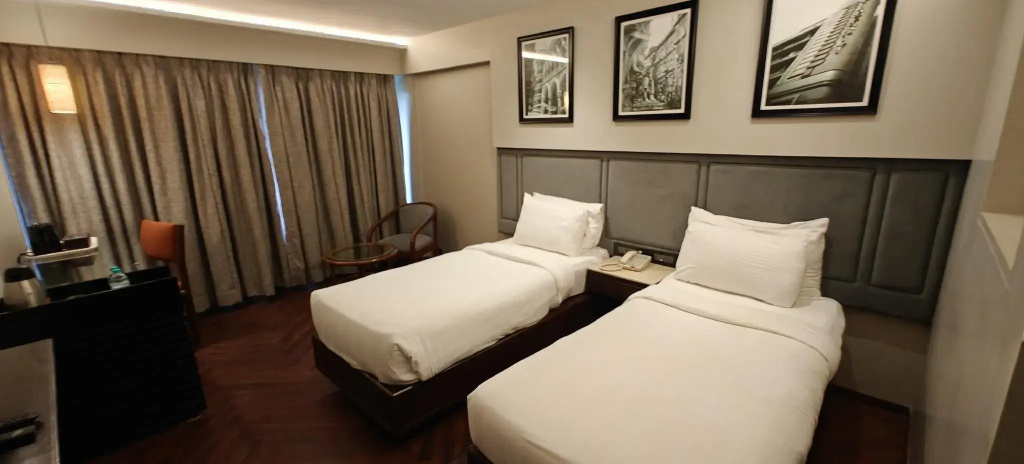Hotel Midtown Pritam — photo 6