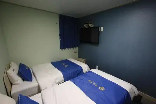 Peanut Hotel — photo 6