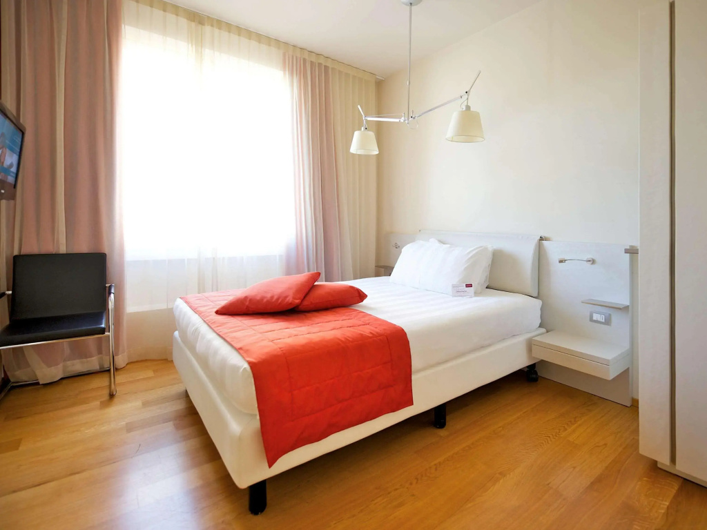 Mercure Milano Solari Hotel — photo 8