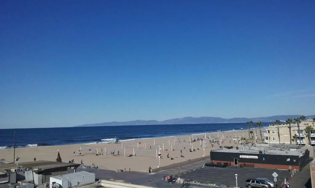 ITH Hermosa Beach Surf Hostel LAX — photo 7