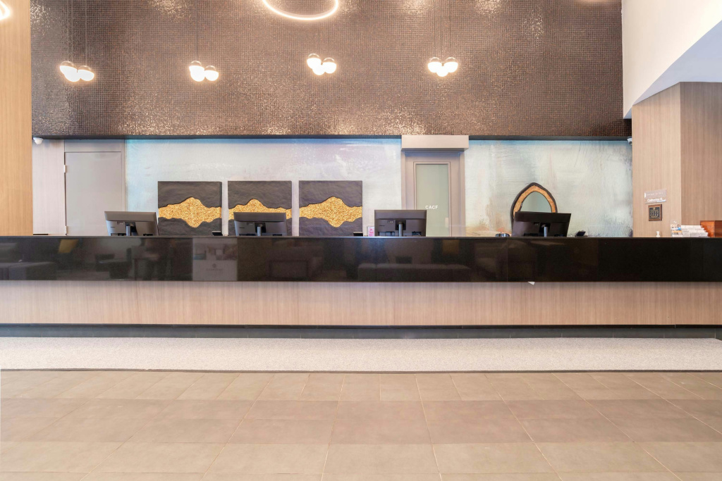 Sandman Signature Toronto Airport Hotel — photo 6