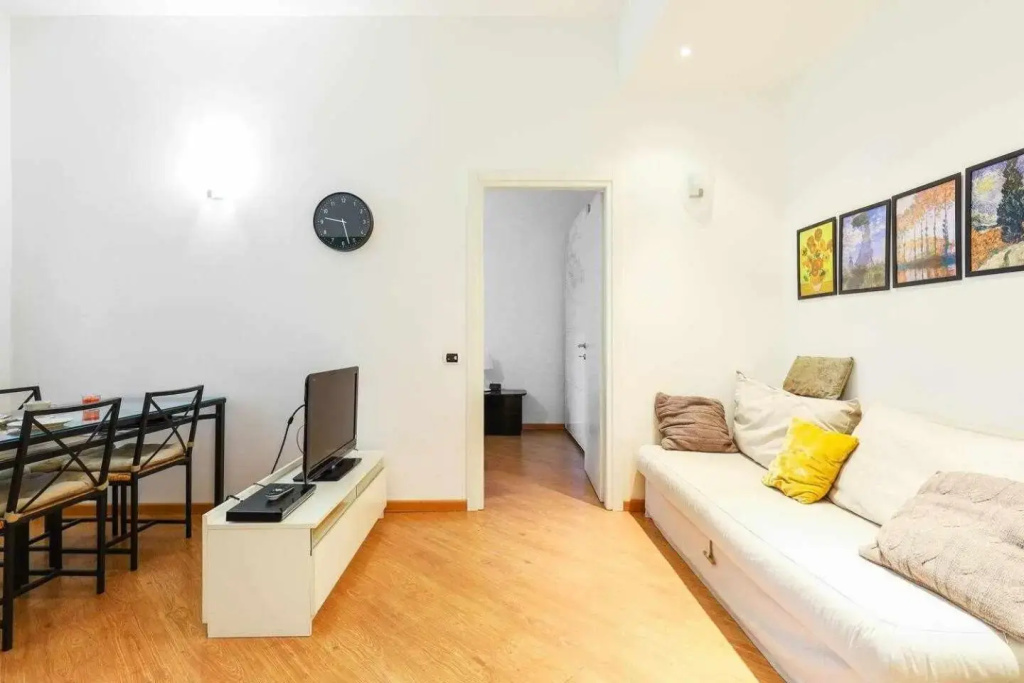SV18C Charming modern flat S Ambrogio — photo 2