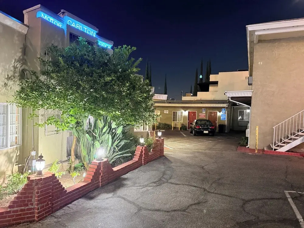 Carlton Motor lodge — photo 3