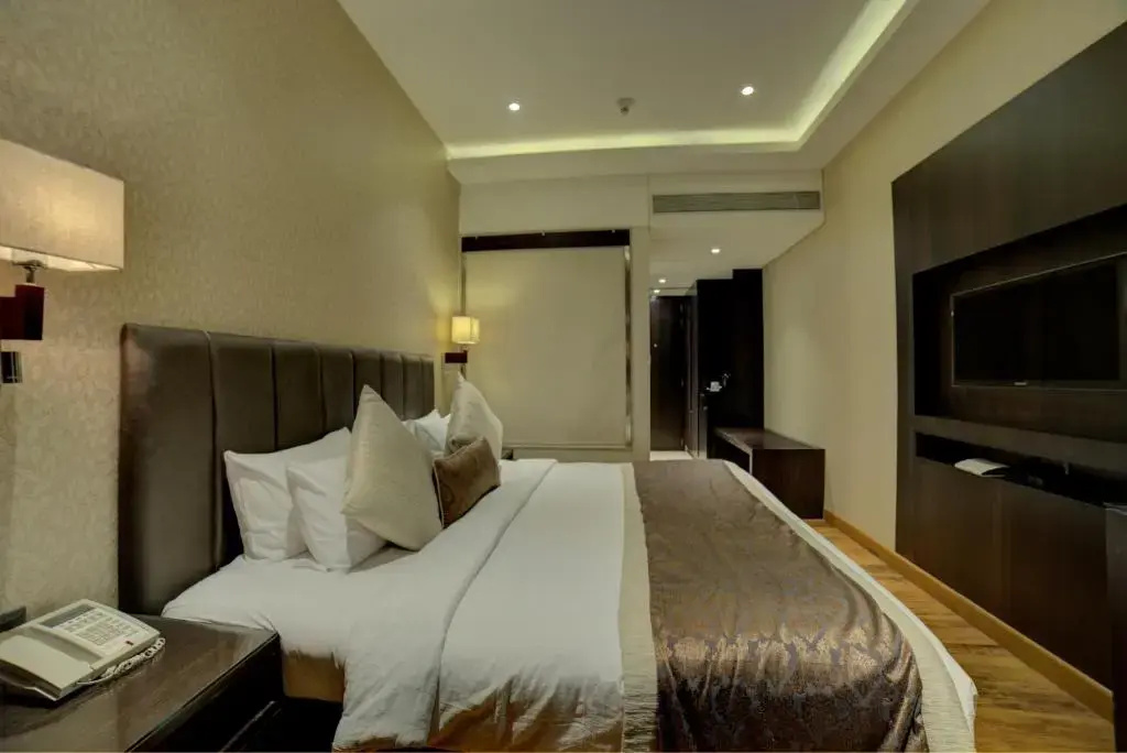 Goldfinch Hotel Mumbai — photo 8