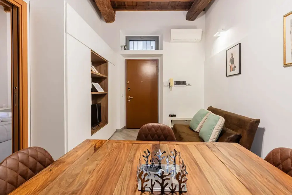 Moderno Loft nel Cortile di un Casale Storico, photo 4