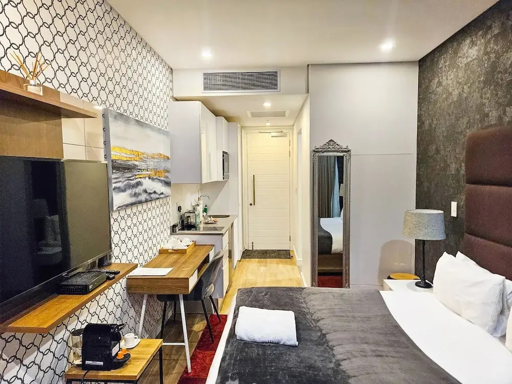 Illovo Central Apartments