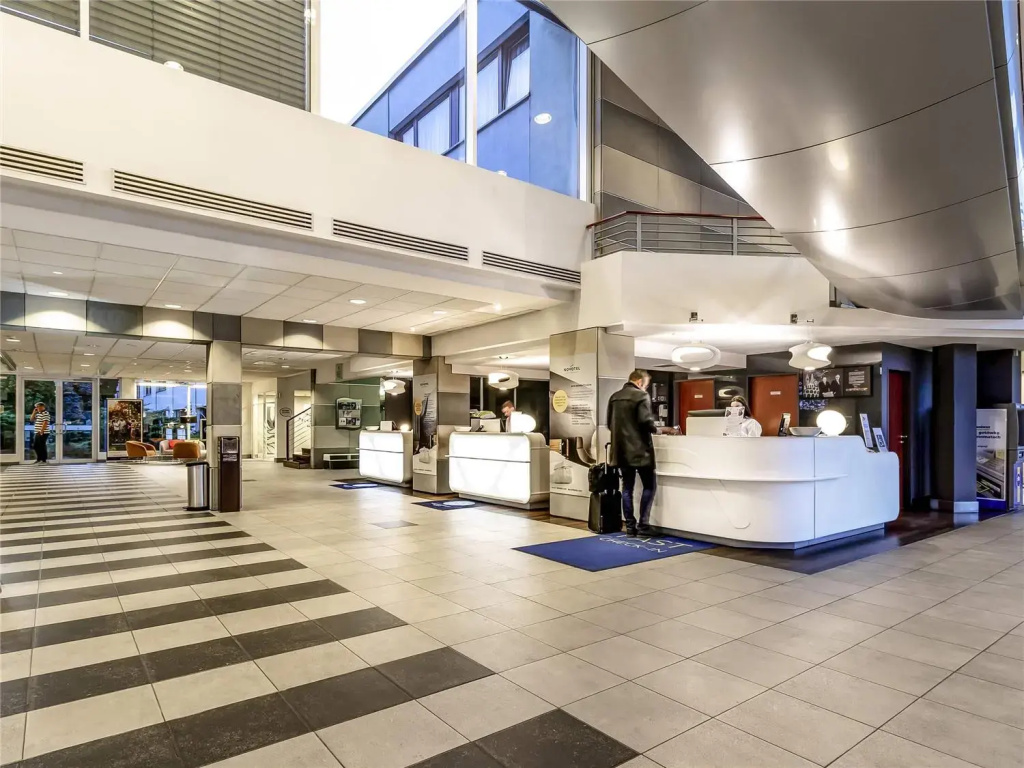 Novotel Warszawa Airport — photo 2