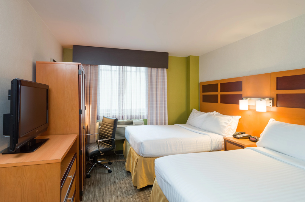 Holiday Inn Express New York City Times Square by IHG — photo 7