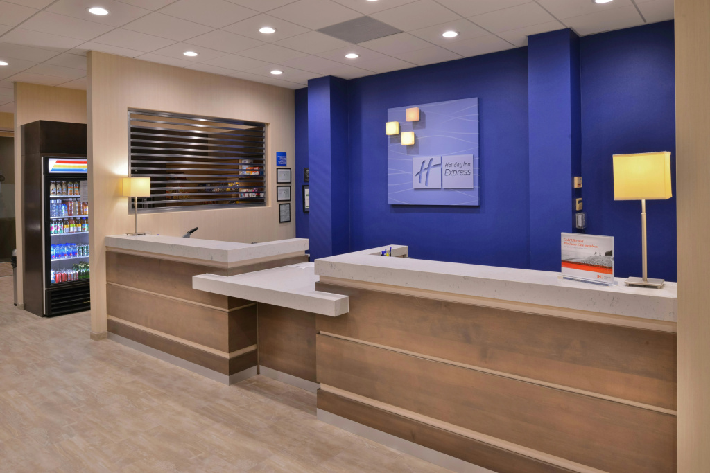 Holiday Inn Express & Suites Pasadena - Los Angeles by IHG — photo 2