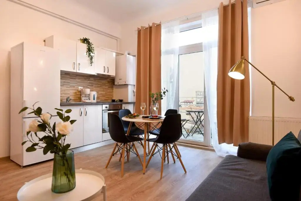 GOLDEN TOUCHES - Elegant - Armeneasca Central Apt