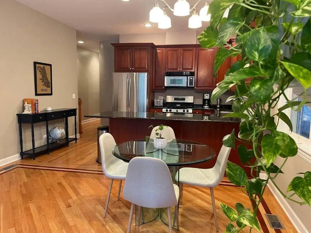 Amazing 3BR 3 BA Property in Chicago, photo 5