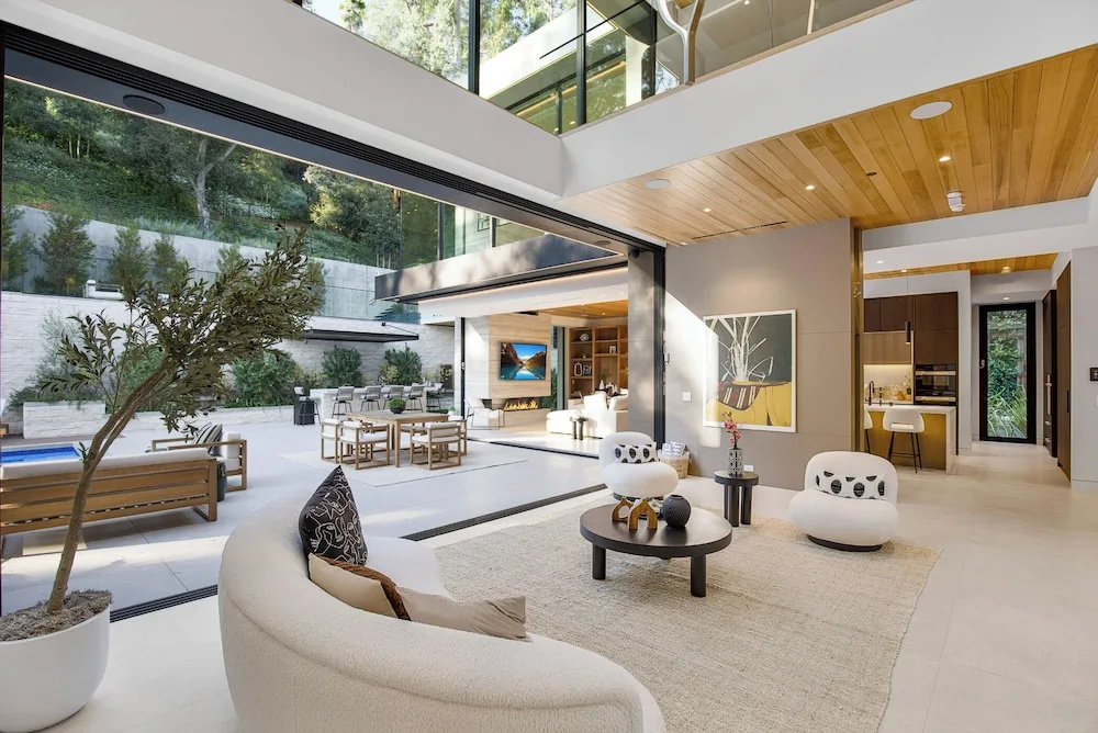 Hutton Modern — photo 8