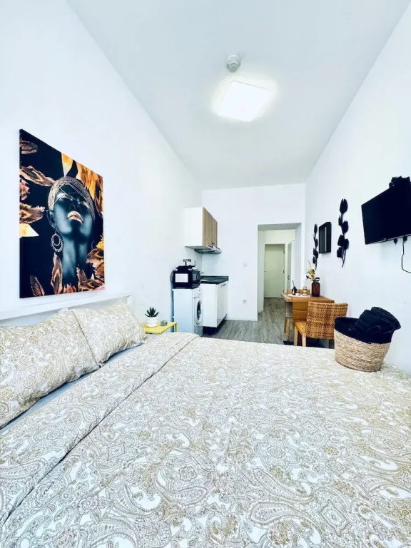 Cozy and Affordable Palace Studio — photo 5