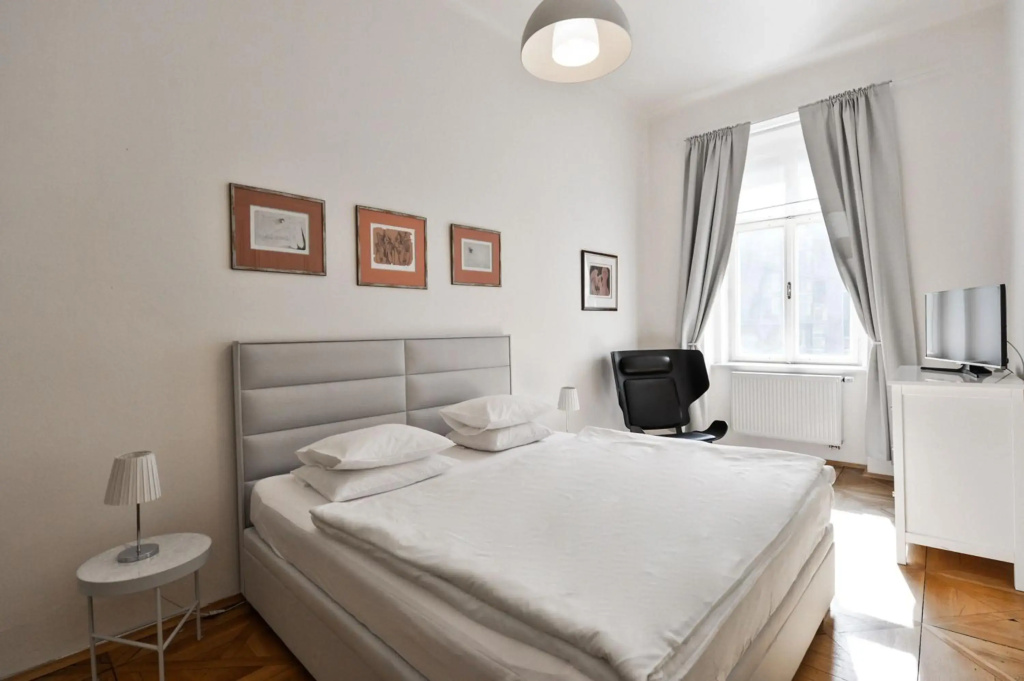 Kafka's Head Apartment — photo 6
