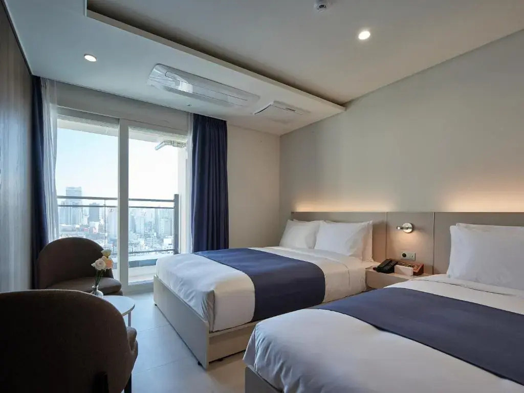 Hotel The Botanik Sewoon Myeongdong, photo 4