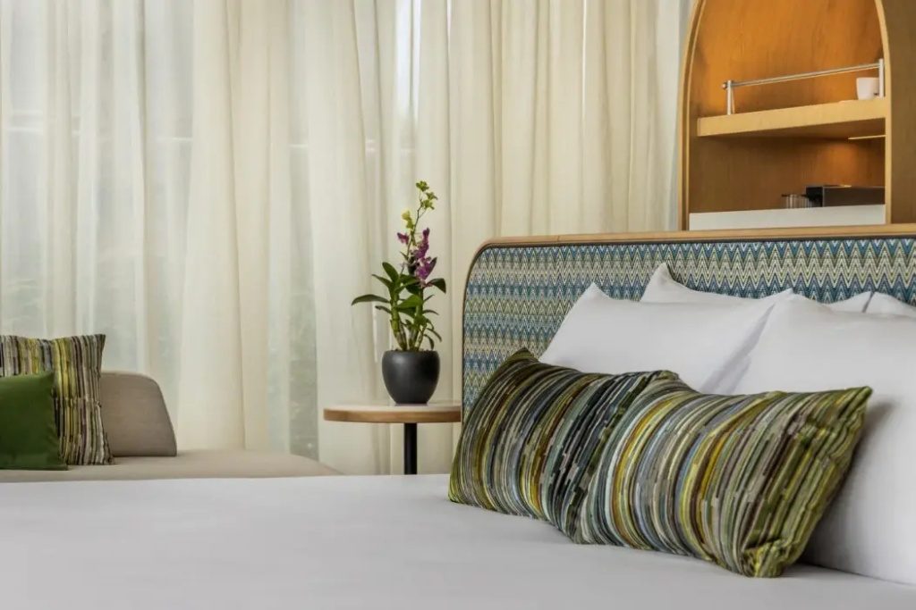 So/ Maldives Resort — photo 5